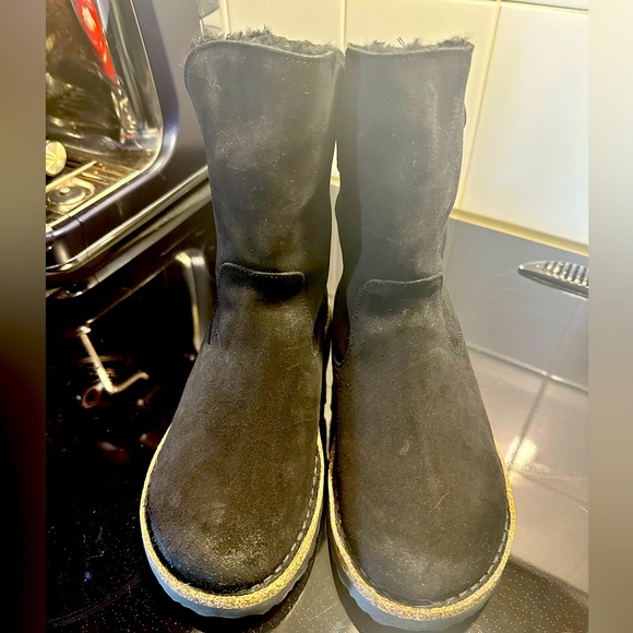 Birkenstock Uppsala Black Shearling Boots - Picture 1 of 5